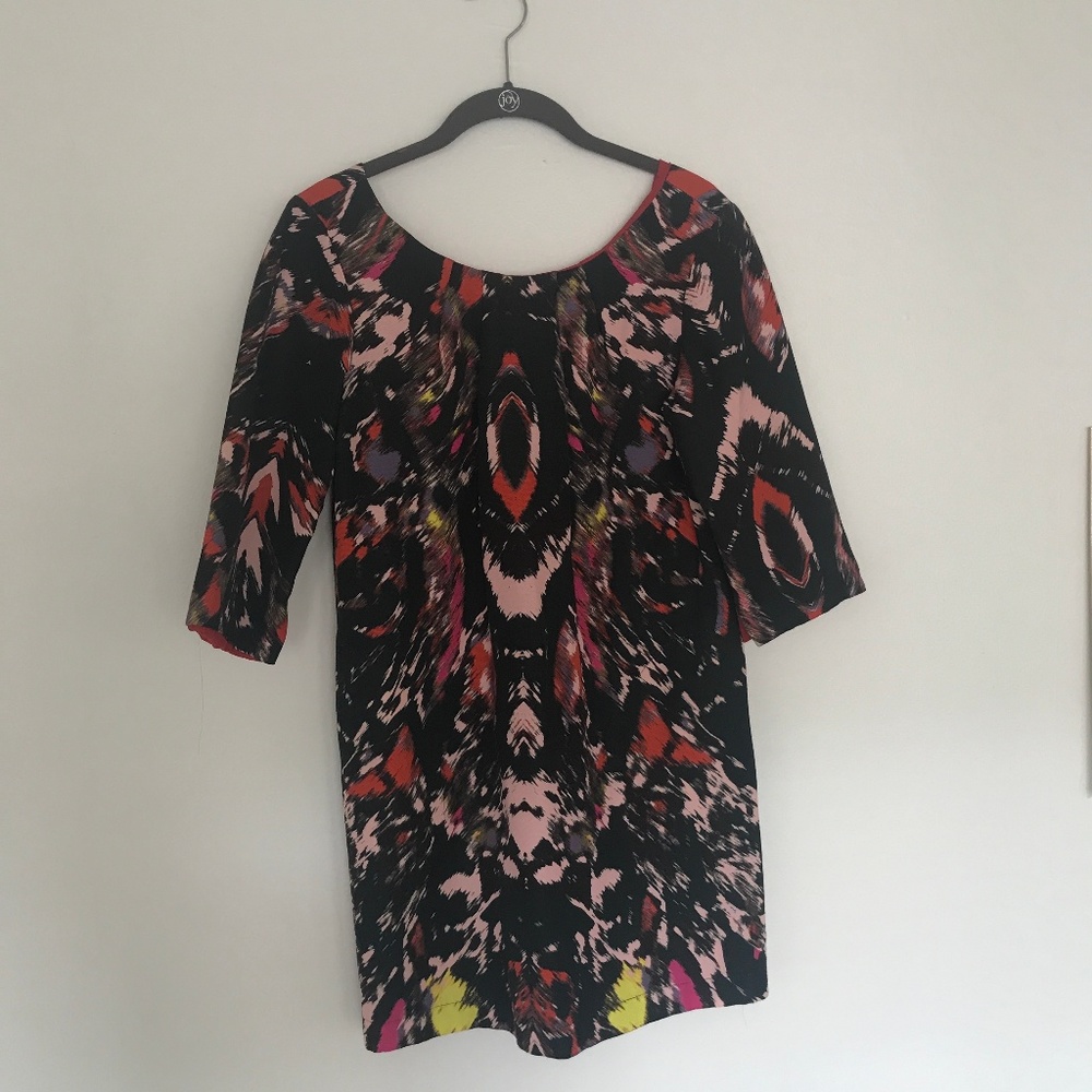 Dema Dress Abstract